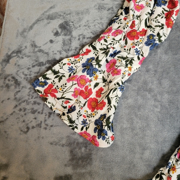 American Eagle Romper bell sleeve size medium - Picture 10 of 13